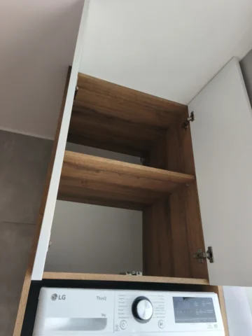 szafka_lazienkowa_biala_mat_drewno11