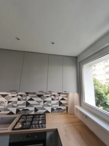 kuchnia kaszmirowa aqua akryl blat drewniany